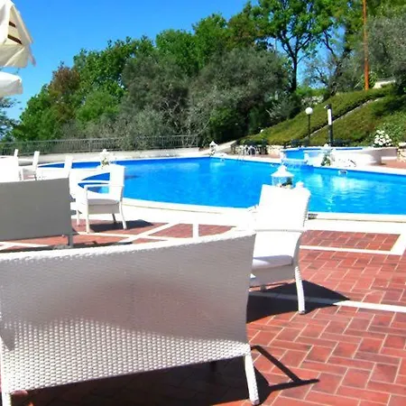 L'ulivo 미라벨라 에클라노